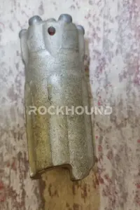 R32 Broca de botón retráctil de 51 mm1